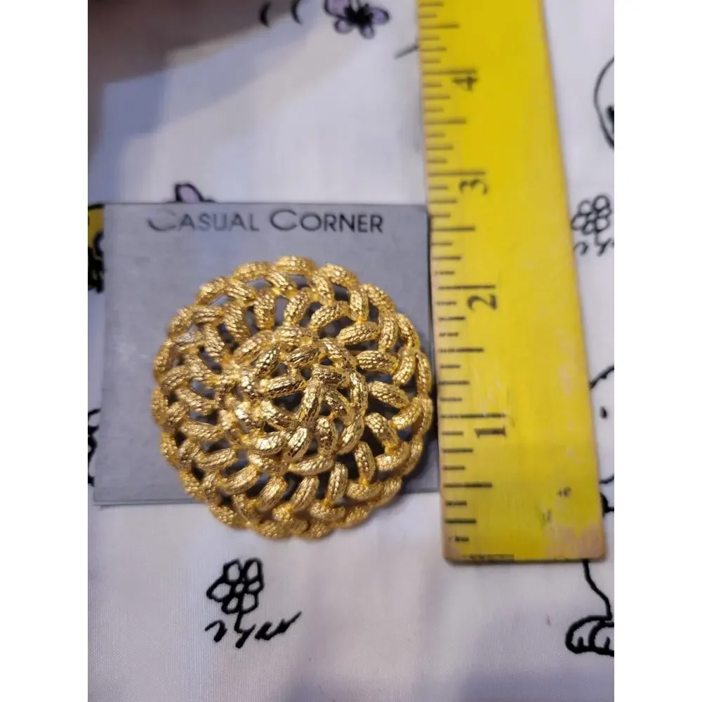 Casual Corner Gold Tone Brooch Large Round Vintage 80's 2